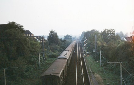 Ein Blick um 1974 von der Maybachbrücke Richtung Ginnheim