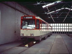 Auf O folgt P. Die Eierlegendewollmilchsau wurde als Straenbahn und als U-Bahnwagen eingesetzt.
Hier 702 fabrikneu.