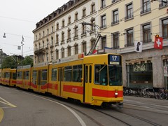 Ein Zug der Baselland Transport AG gebildet aus einem Be 4/8 und einem Be 4/6