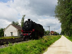 Aus Weizen kommend wird an der Station Blumberg-Zollhaus die Lok umgesetzt und.....
