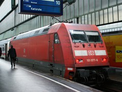 E 101 077-6  in Stuttgart