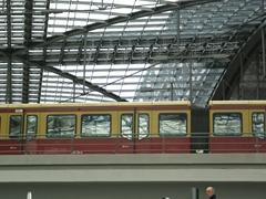 S-Bahn im Berliner Hauptbahnhof