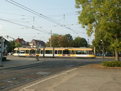Hier die Gleise, die vom Straenbahnnetz zum Albtalbahnhof fhren
